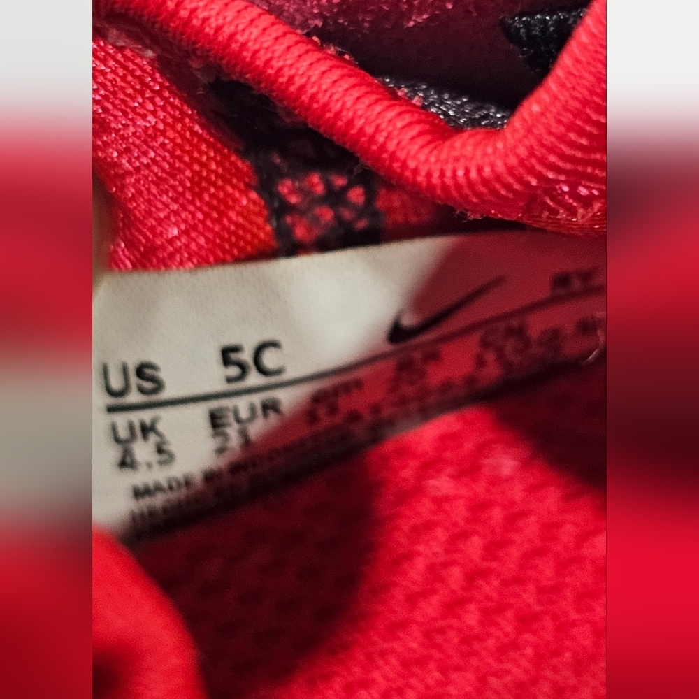 Nike Flex Runner Boy Girl Baby Toddler Size 5c Red Gray Black Sneaker - Picture 7 of 8